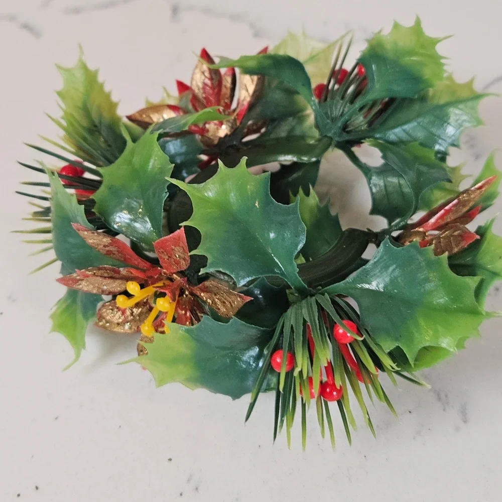 VTG Christmas Holly Wreath Napkin Ring Holder Ornaments Made Hong Kong MCM